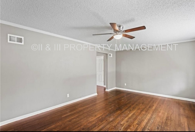 Building Photo - 8022 W 61st St