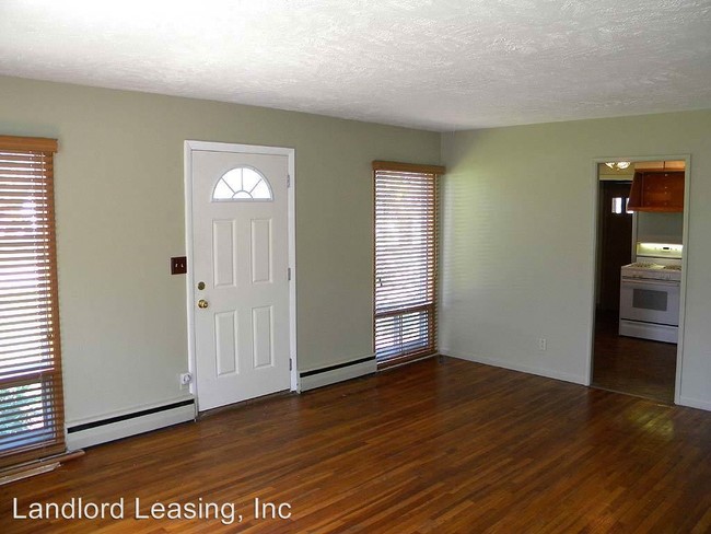 Building Photo - 3 br, 1 bath House - 2520 "G" Street