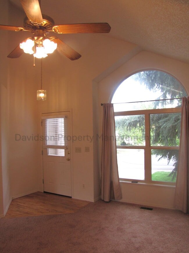 Building Photo - 5624 Corinth Dr
