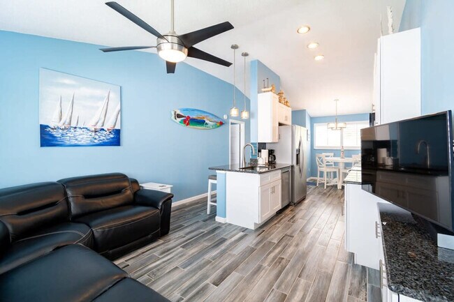 Foto del edificio - 516 Beach Park Ln