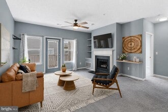 Building Photo - 14300 Grape Holly Grove