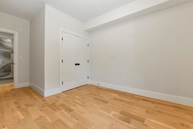 Building Photo - 227 Princeton St