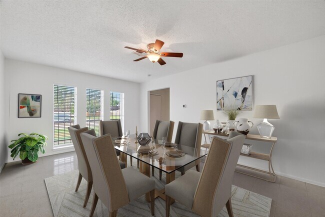 Foto del edificio - 15022 Chipman Ln.