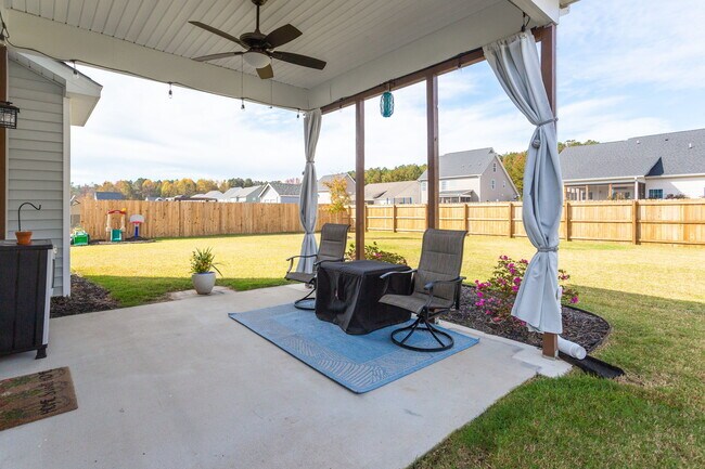 Foto del edificio - 115 Jonalker Ct