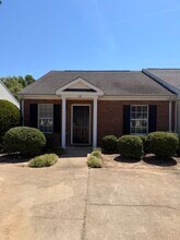 Building Photo - 112 Barrington Dr