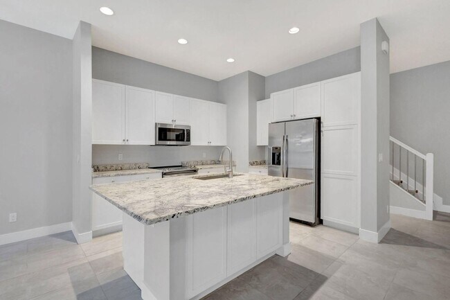 Building Photo - 4924 Pointe Midtown Way