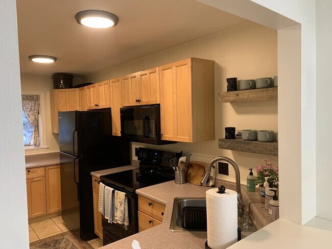 Foto del edificio - Spacious 2BR/1.5BA w/ Loft Available Decem...