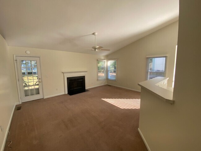 Foto del edificio - 3 Bedroom 2 Bathroom House