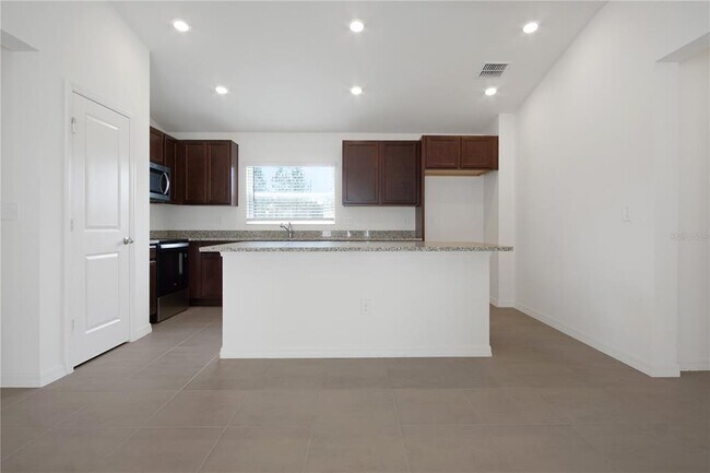 Building Photo - 3139 Cedar Xing Blvd