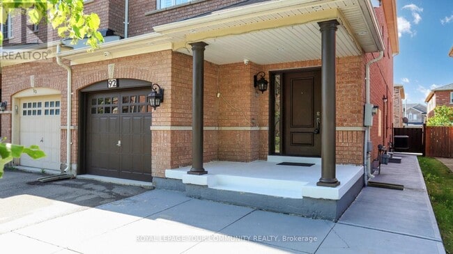 Building Photo - 92 Laval St
