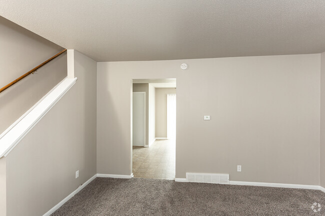 Interior Photo - Pin Oak Apartments 925 Brookside