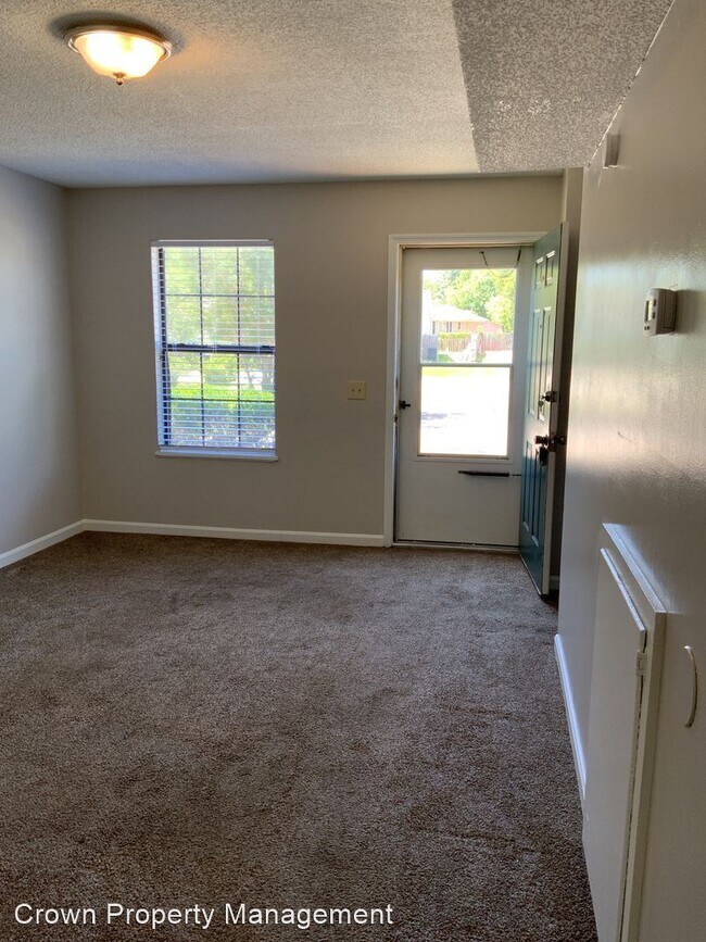 Building Photo - 2 br, 1.5 bath House - 102 C Villas Cout