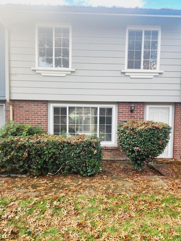 3 br, 1.5 bath House 5223 Gibbons Drive House Rental in Carmichael