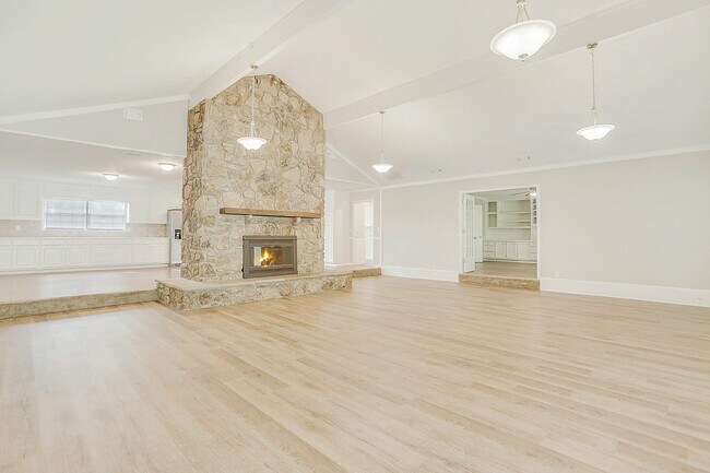 Foto del edificio - 5138 Lake Forest Dr Se