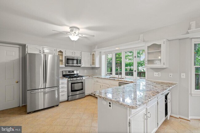 Foto del edificio - 15535 Laurel Ridge Rd