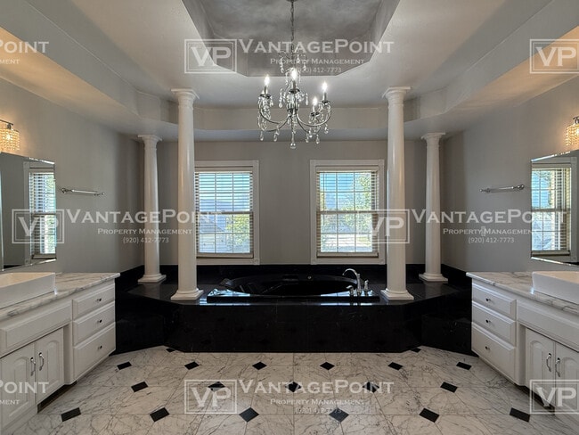 Building Photo - 3121 Squire Ct