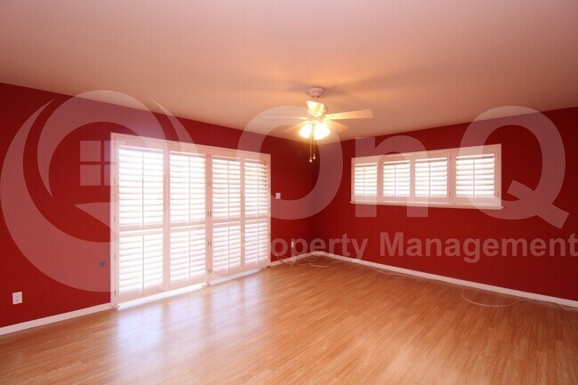 Foto del edificio - 109 E Palm Ln