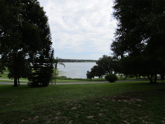 Foto del edificio - 618 S Lakeshore Blvd