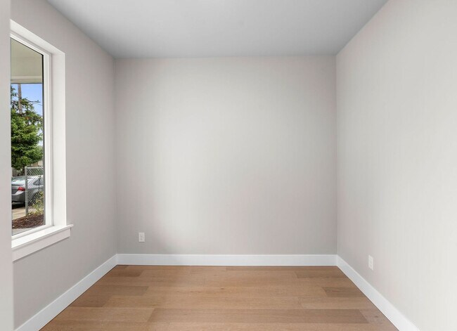 Foto del edificio - Beautiful New Construction 4-Bedroom Home with a Main-Level Bedroom, Designer Finishes, Attached ...
