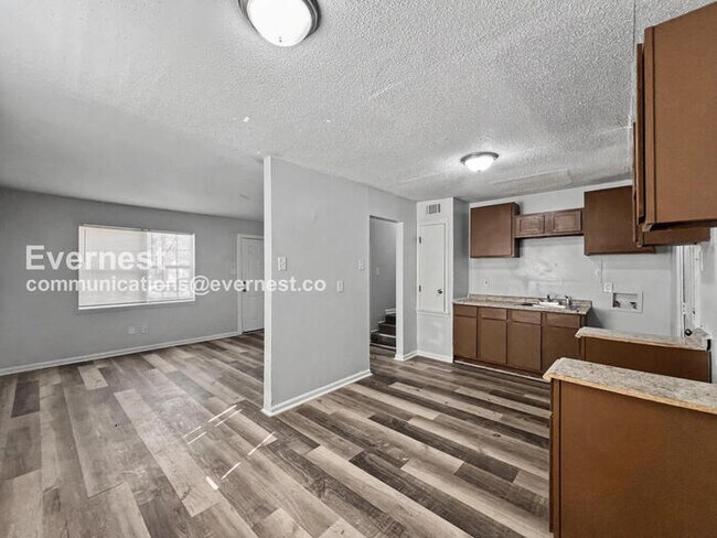 Foto del edificio - 3 Bed, 1 Bath Home with Off-Street Parking / Pet-Friendly / Vouchers Accepted / Available Now!