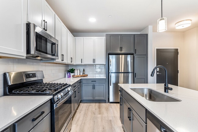 Building Photo - The 250 Residences