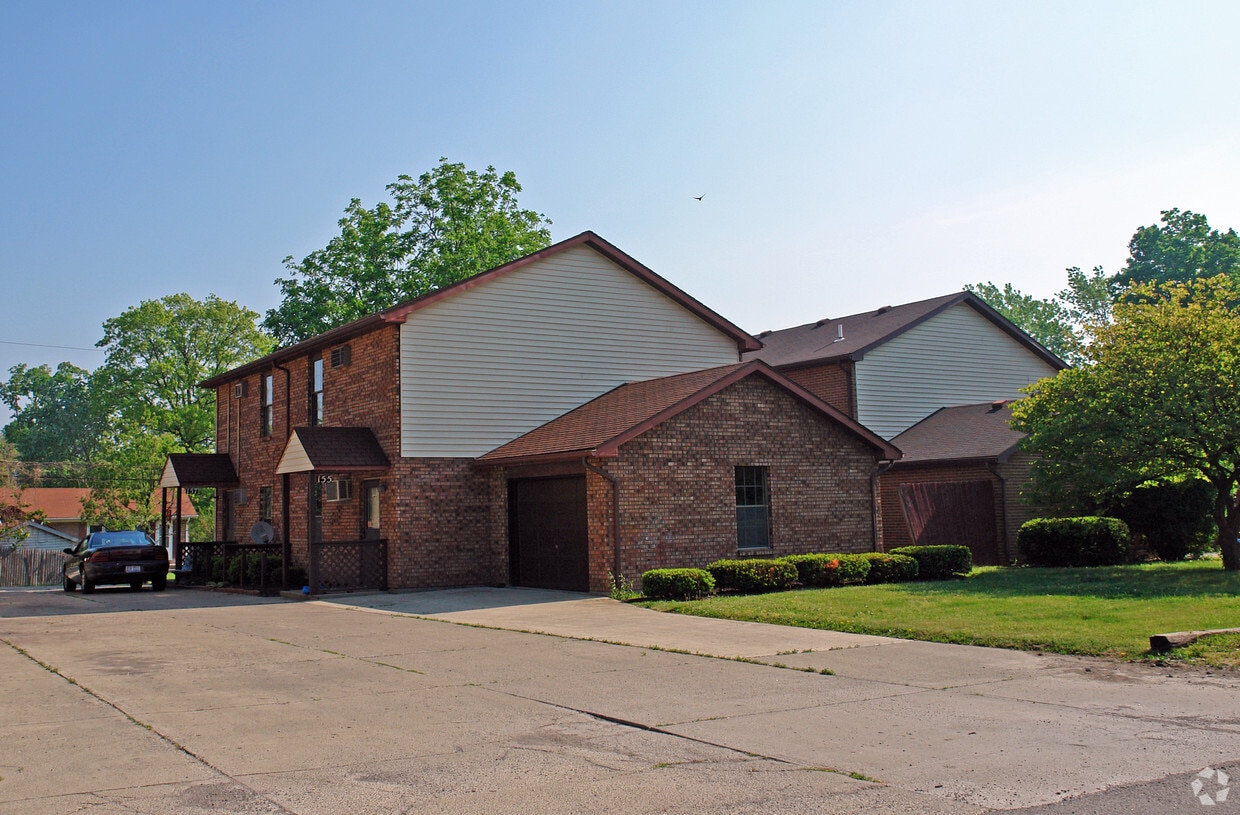 Building Photo - 155 Forest St