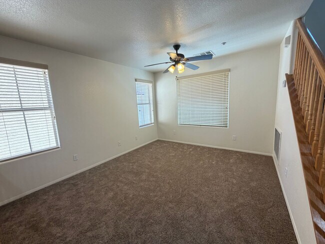 Foto del edificio - 8949 Carlina Canyon Ct