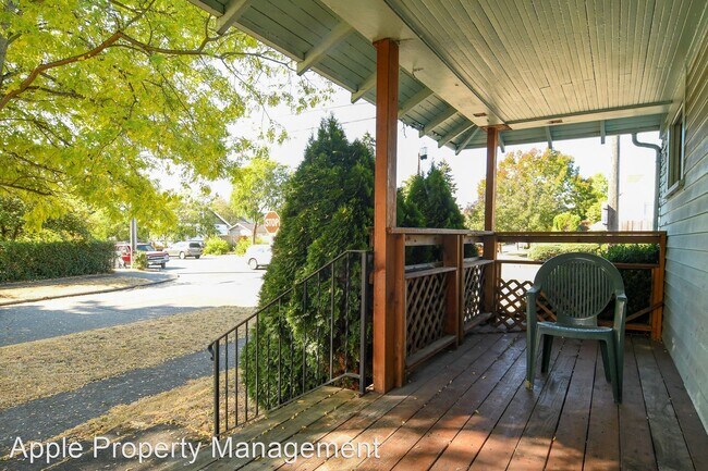 Building Photo - 2 br, 1 bath House - 716 NW 60th