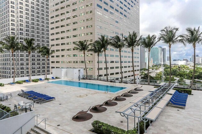 Building Photo - 335 S Biscayne Blvd