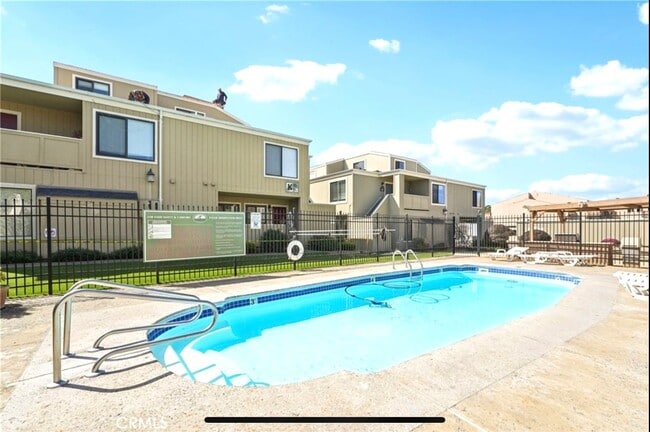 Building Photo - 820 Casanova Ave