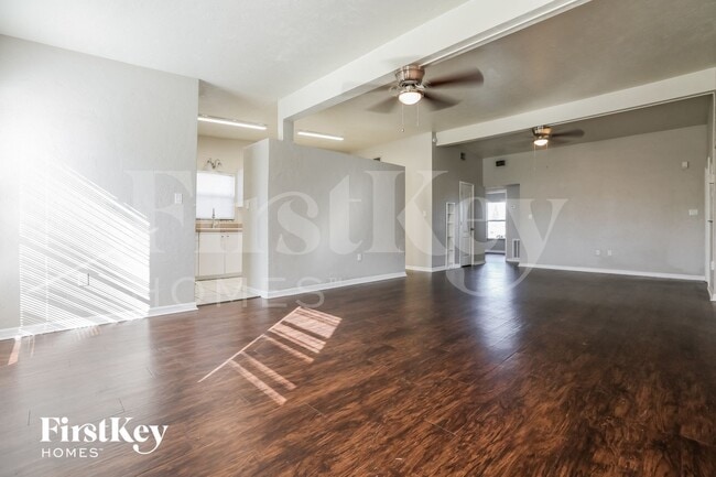 Foto del edificio - 21435 Gibralter Dr