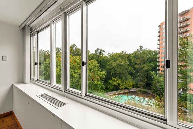 Beautiful view - 4101 Cathedral Ave NW