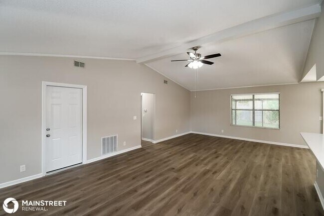 Foto del edificio - 6310 FEDOR DR, JACKSONVILLE, FL 32244