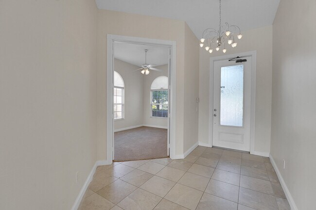 Building Photo - 11427 SW Rockingham Dr