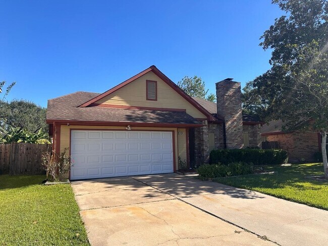 Building Photo - 219 Kings Ct