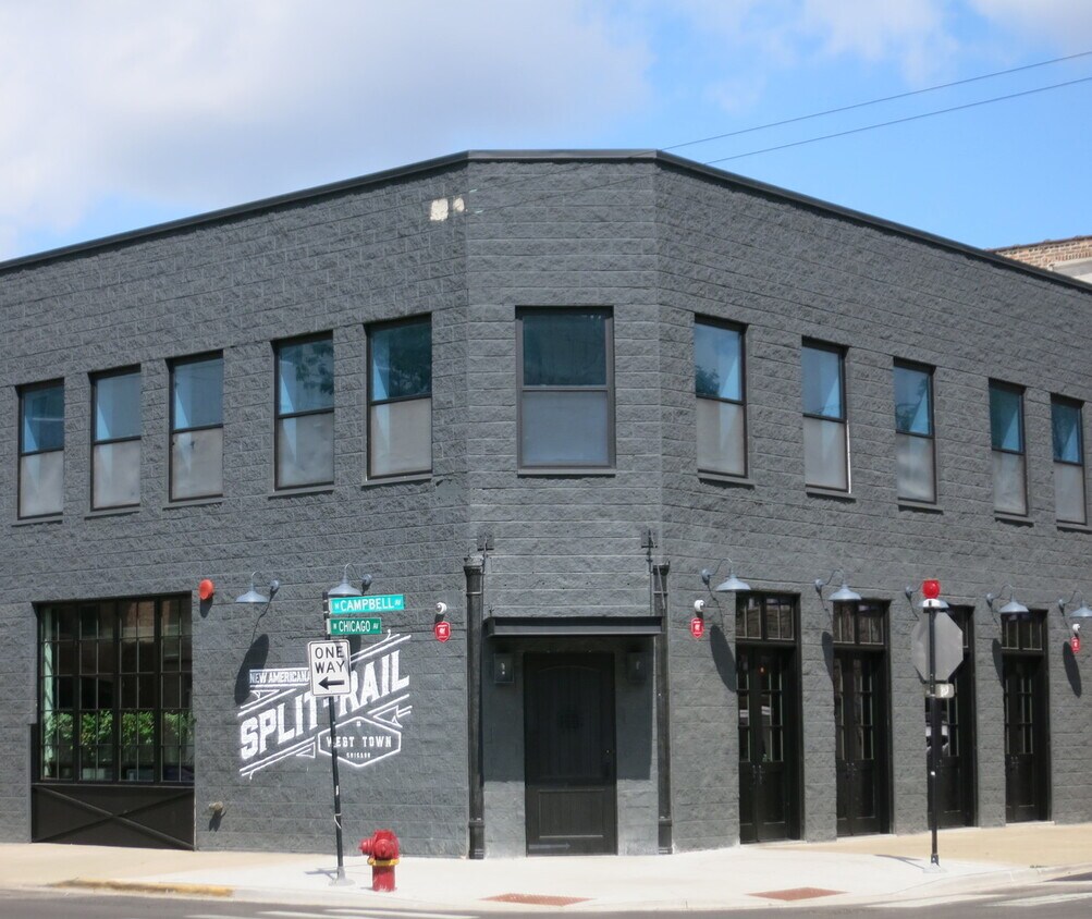 Primary Photo - 2500 W Chicago Ave