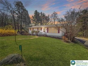 Building Photo - 308 Hemlock Ln