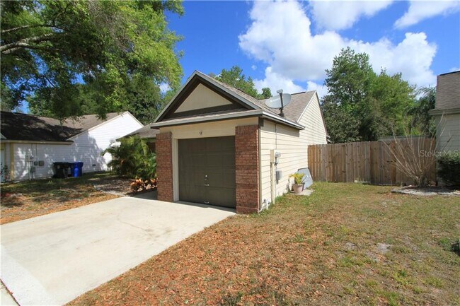 Building Photo - 1010 McCully Ct