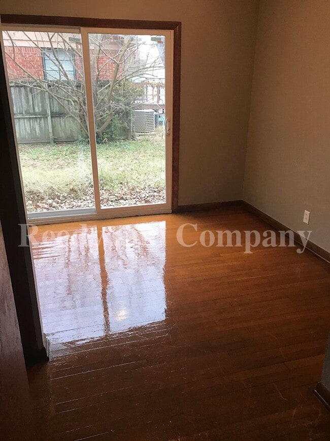 Foto del edificio - 4523 E Mallory Ave