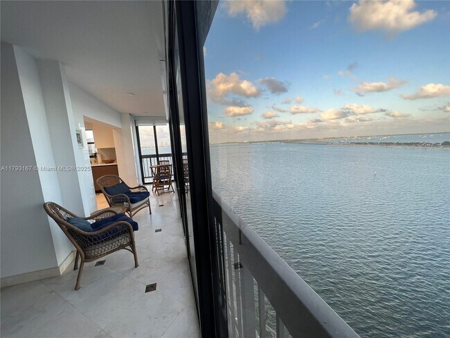 Foto del edificio - 2333 Brickell Ave