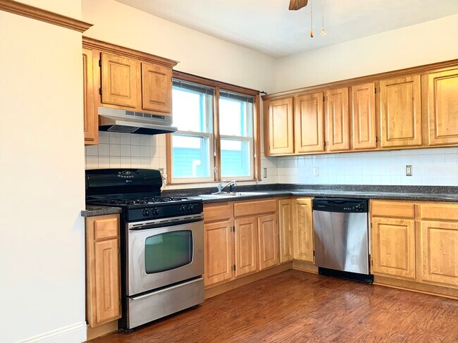 KITCHEN - 691 Bennington St