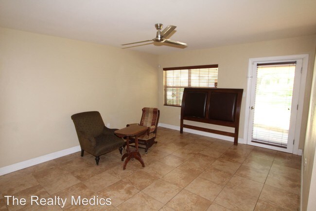 Building Photo - 2492 Brookshire Ave