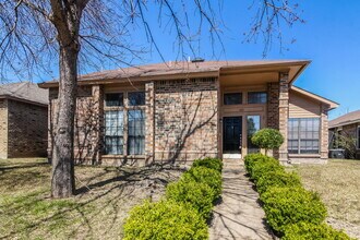 Building Photo - 423 Barton Dr