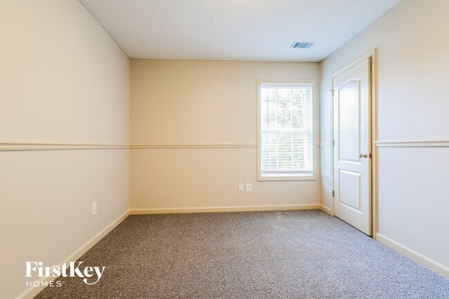 Foto del edificio - 894 Hawk Creek Trail