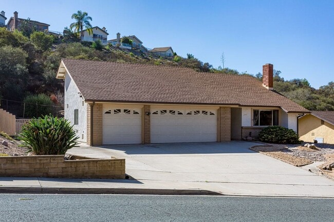 Building Photo - Traditional Home in North Fletcher Hills!