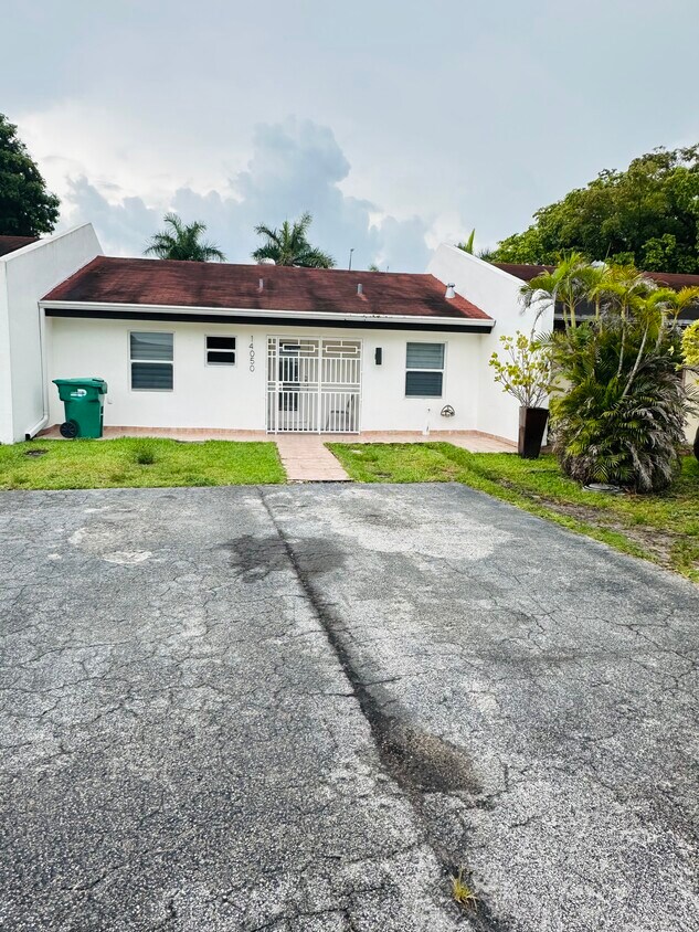 Primary Photo - 14050 SW 55th St