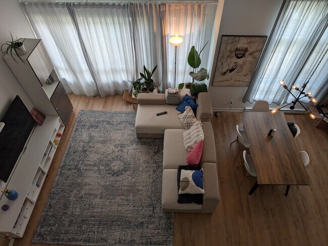 Photo du bâtiment - 6900 Rue De Chambéry