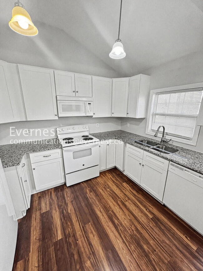 Building Photo - 540 Oglesby Bridge Rd SE