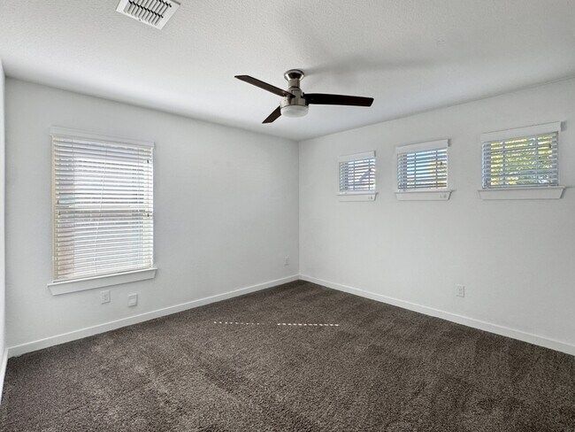 Building Photo - 13806 Quiet Fox Ln