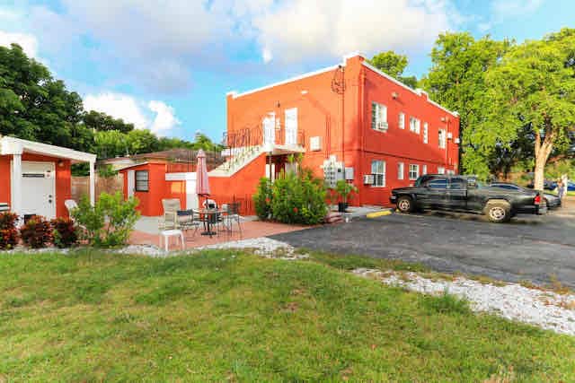 Photo - 921 N 19th Ave (Hollywood, FL)